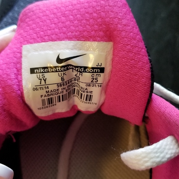 *SOLD* Nike - Picture 2 of 4